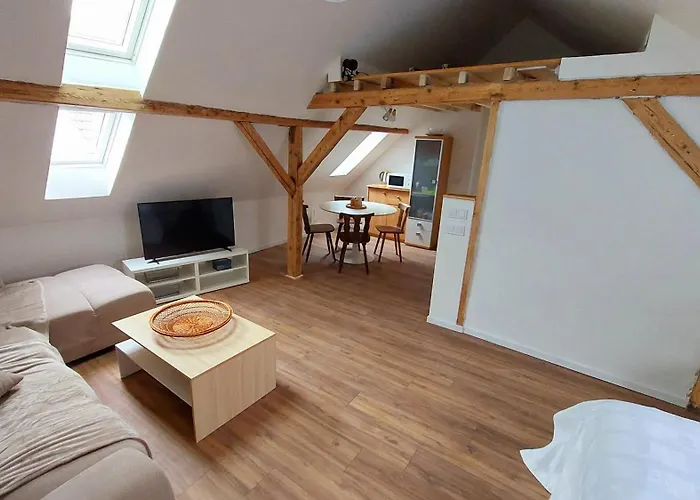 Large Private Near Center With Free Public Parking Accommodatie bij particulieren *